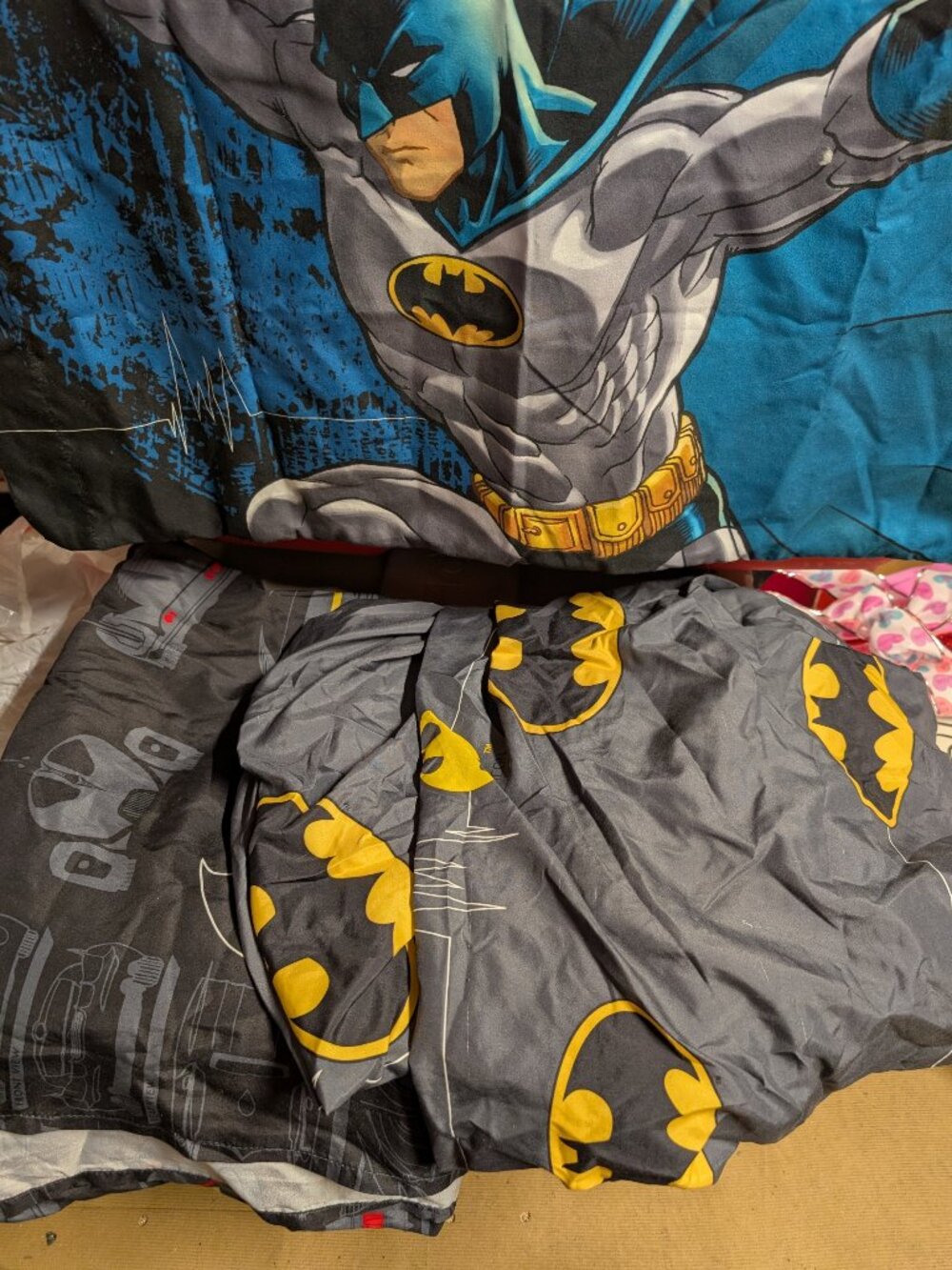 Batman Full Bedding Set with 1 Pillowcase - 25% Off When You Bundle 5+ Items!